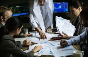 القيادة المجتمعية في دولة الإمارات: من الرؤية إلى التأثير